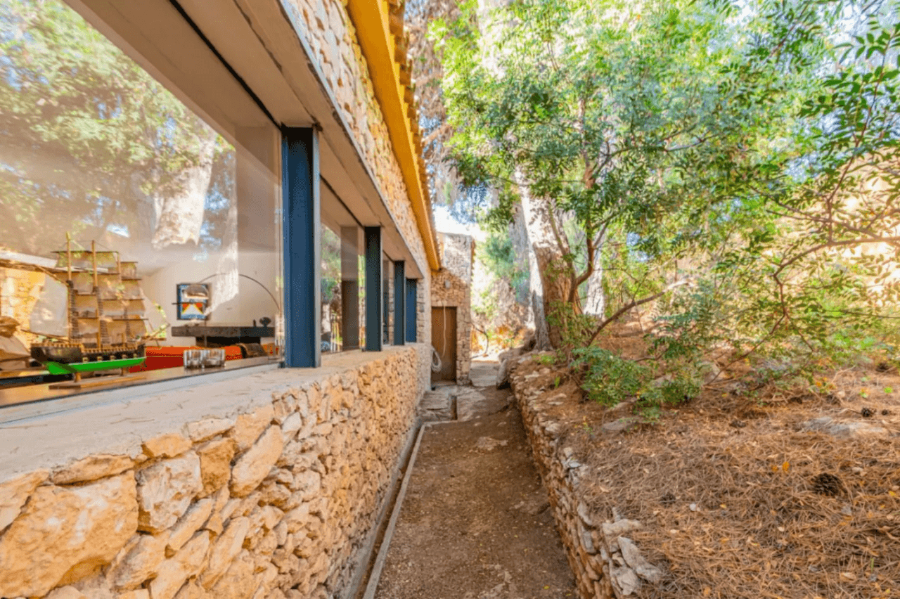 Chalet for sale with 3 bedrooms in Peña Roja, Valencia.