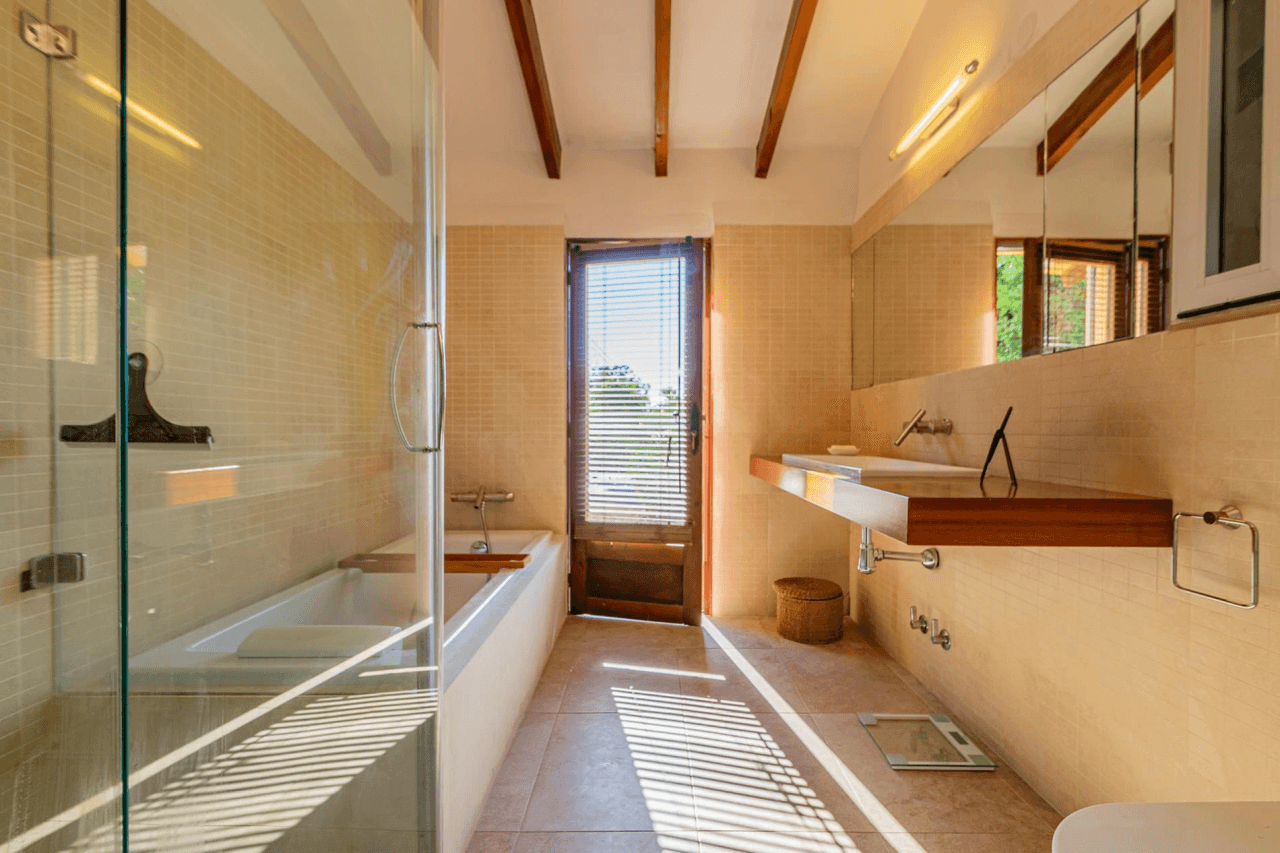 Chalet for sale with 3 bedrooms in Peña Roja, Valencia.
