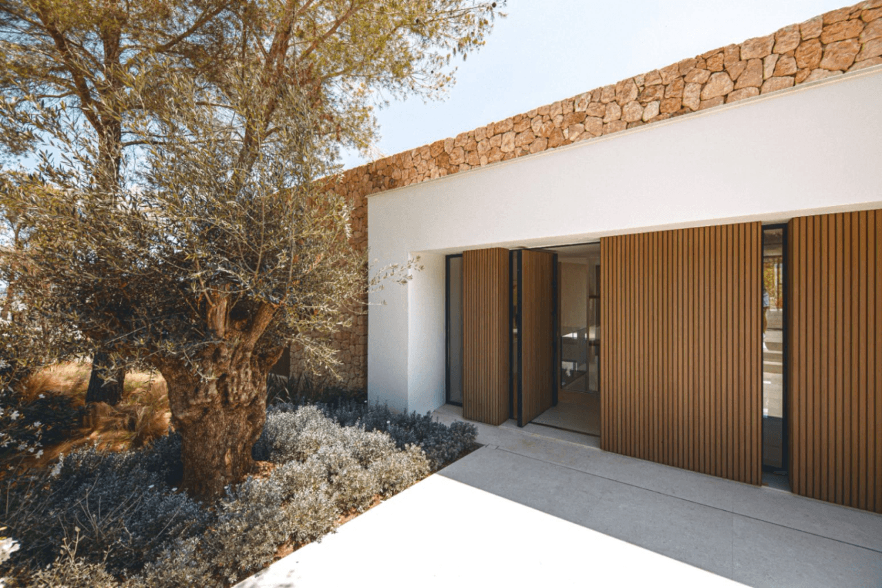 Brand new villa for sale in Roca Lisa