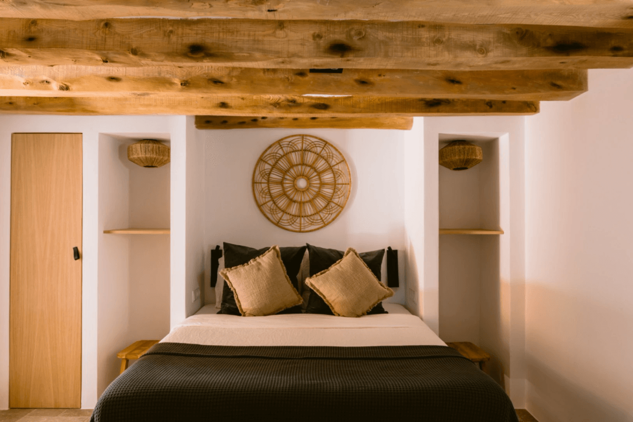 Charming bohemian villa with a guest house in the heart of Sant Jordi