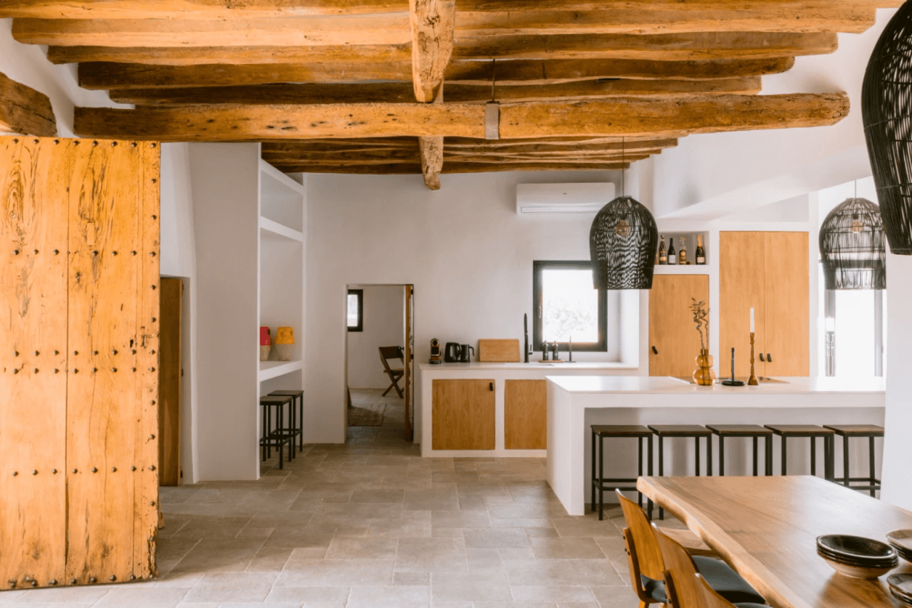 Charming bohemian villa with a guest house in the heart of Sant Jordi