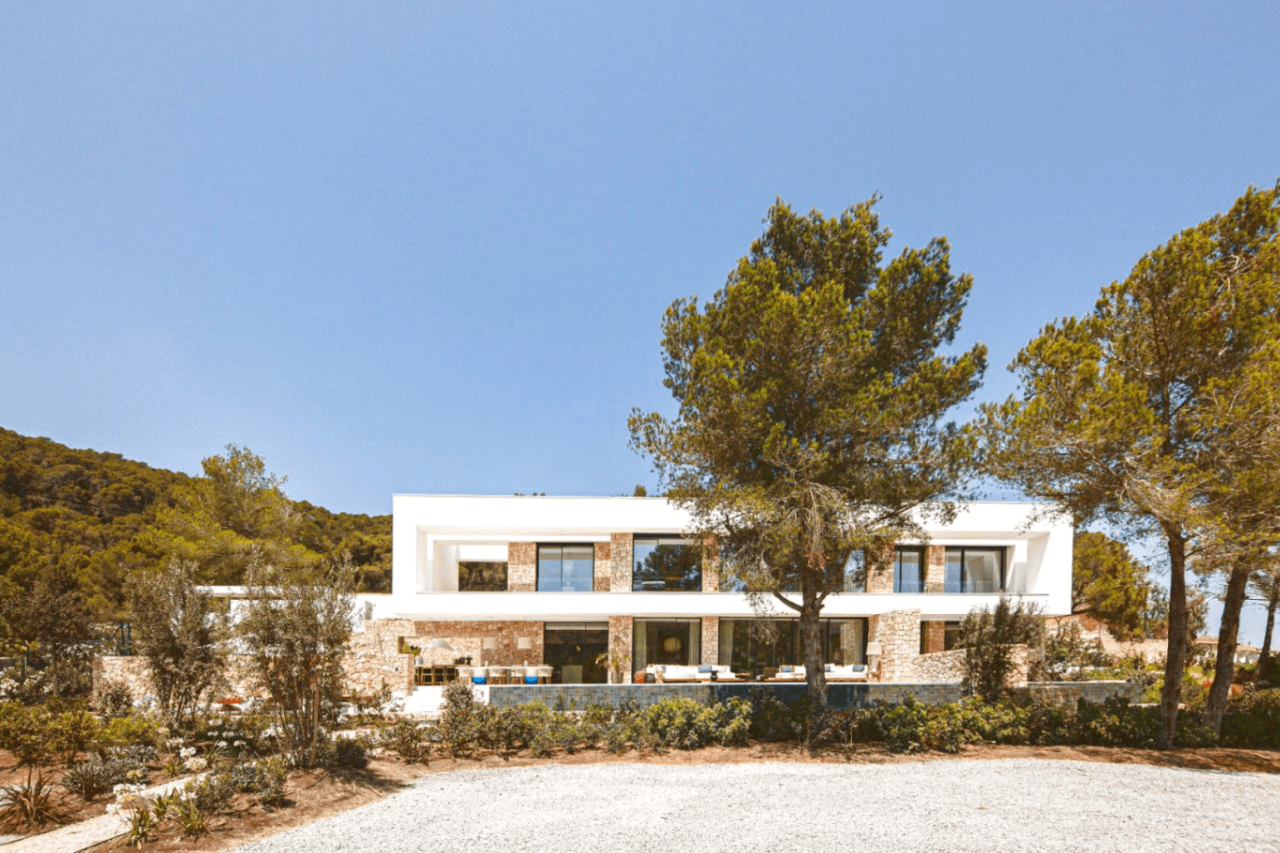 Brand new villa for sale in Roca Lisa