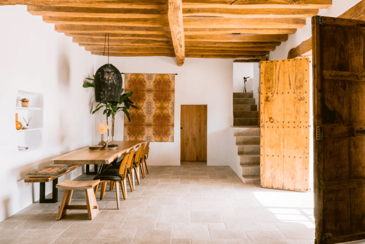 Charming bohemian villa with a guest house in the heart of Sant Jordi