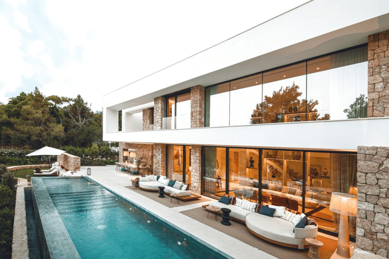 Brand new villa for sale in Roca Lisa