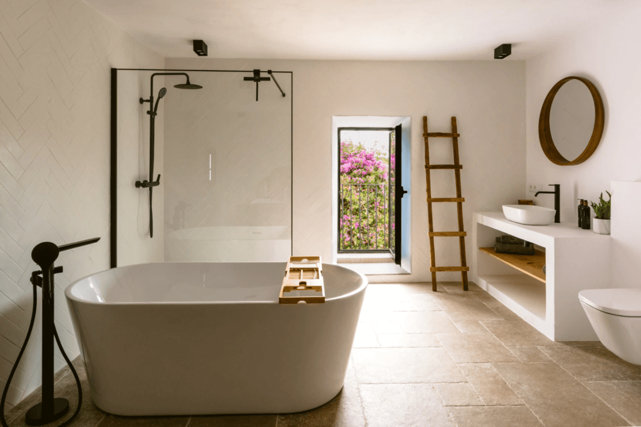 Charming bohemian villa with a guest house in the heart of Sant Jordi